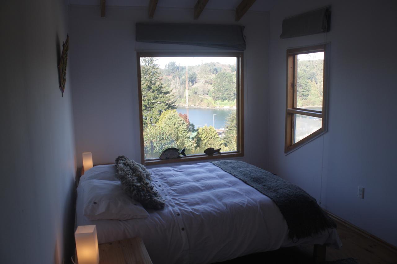 プエルトモント Pink House Angelmo Bed & Breakfast エクステリア 写真
