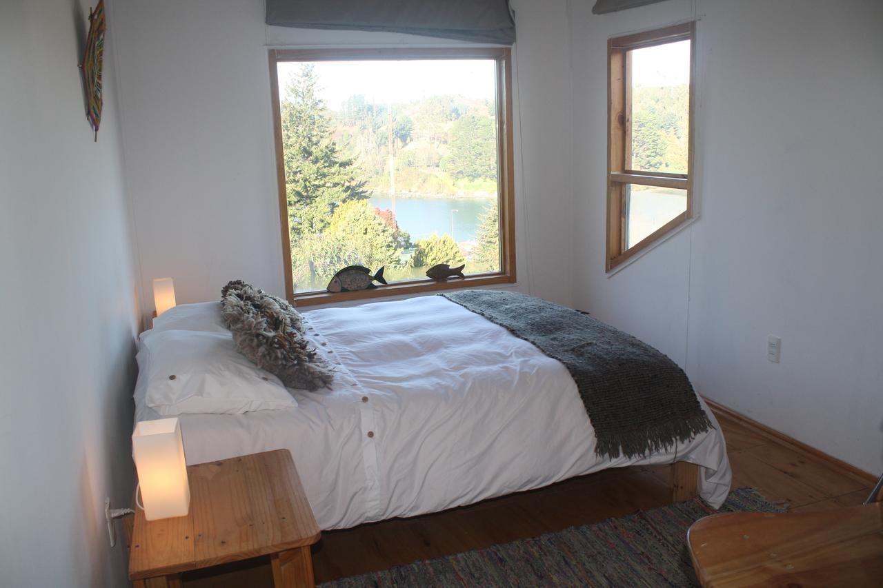 プエルトモント Pink House Angelmo Bed & Breakfast エクステリア 写真